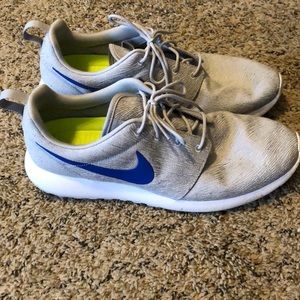 Men’s Nike shoes